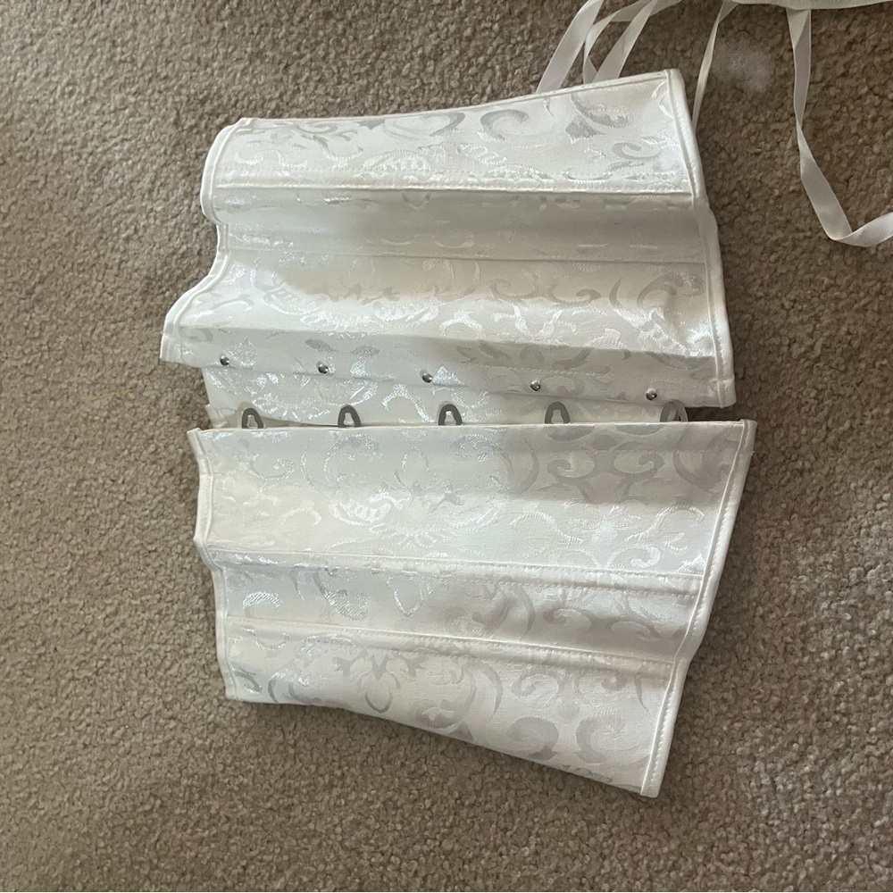 (SOLD) White Lace-Up Corset